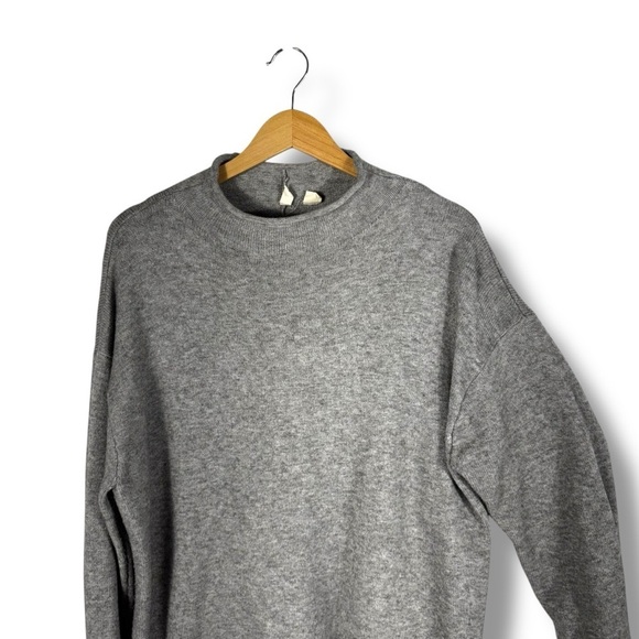 Anthropologie Moth Saskia Rolled Neck Tunic Sweater, Light Grey, Size Large - Picture 3 of 14